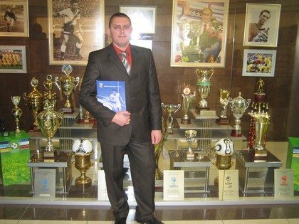 aleksey_kachan_v_dome_futbola-6479502