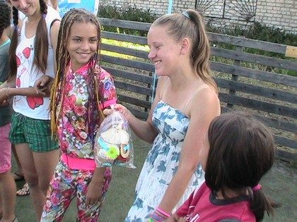 aline_bundyk_vruchili_pamytniy_priz-8354117